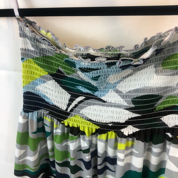 BCBG Sleeveless top - Picture 6 of 7